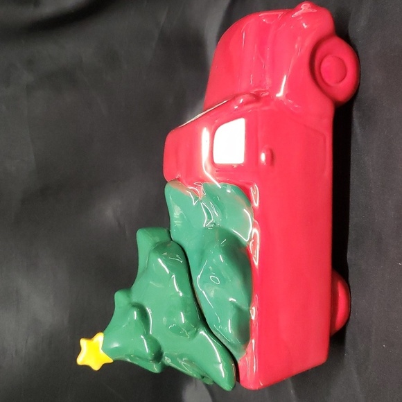 Rae Dunn Red Truck with Tree CHRISTMAS Cookie/Treat Jar - Picture 3 of 8